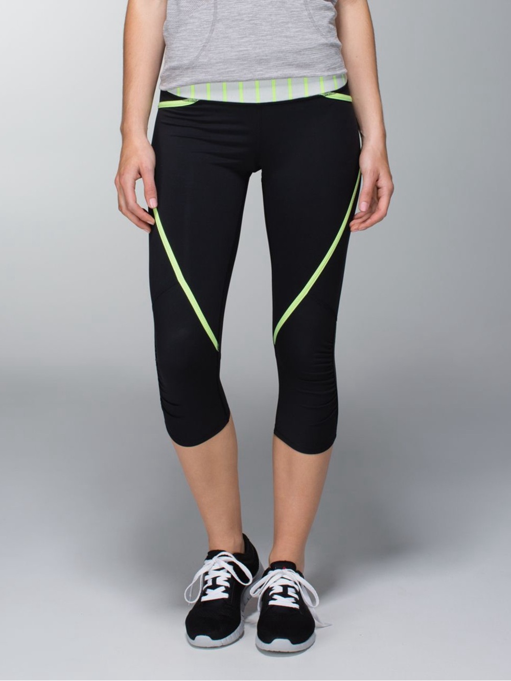 Lululemon Run: Pace crop leggings black/white/green